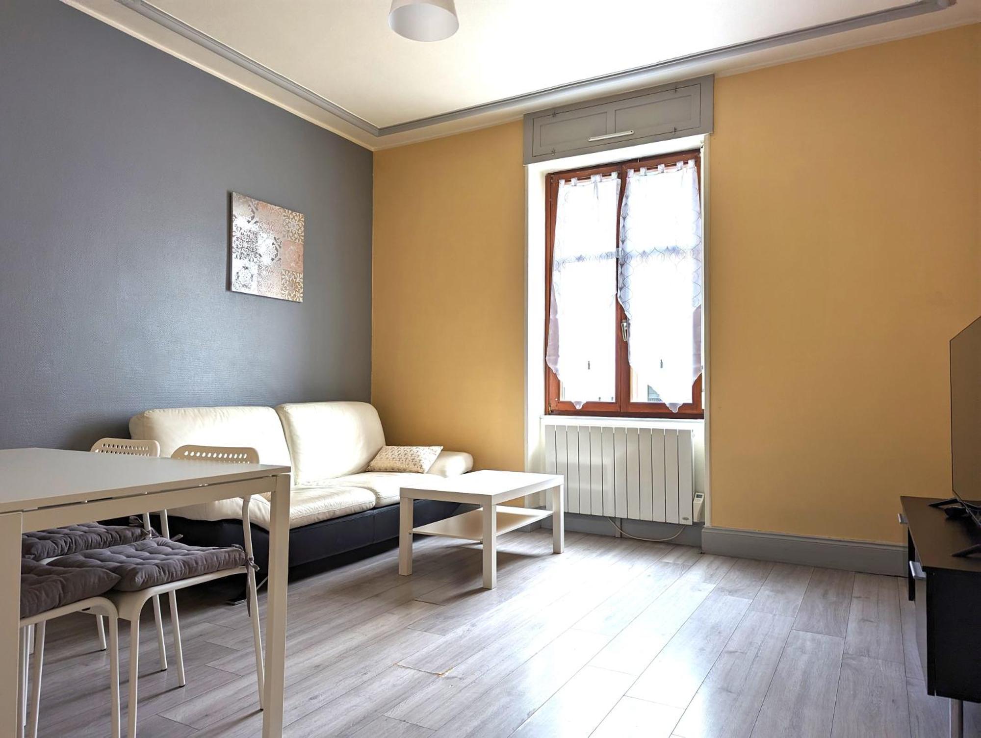 Le Mirage - Appartement 2 Chambres, Salon, Cuisine Equipee, Parking Et Wifi Gratuit Mulhouse Extérieur photo